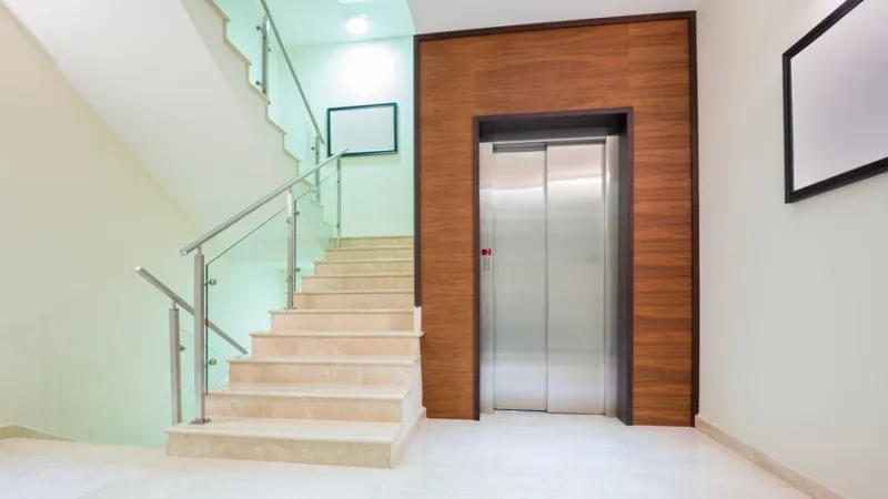 Tudo o Que Você Precisa Saber Sobre Elevadores Hidráulicos