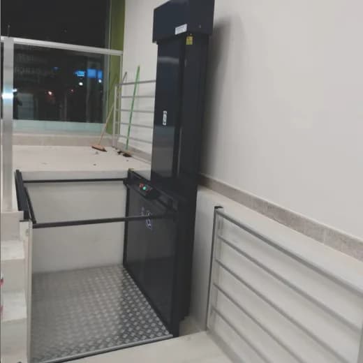Plataforma Elétrica Cabina Aberta